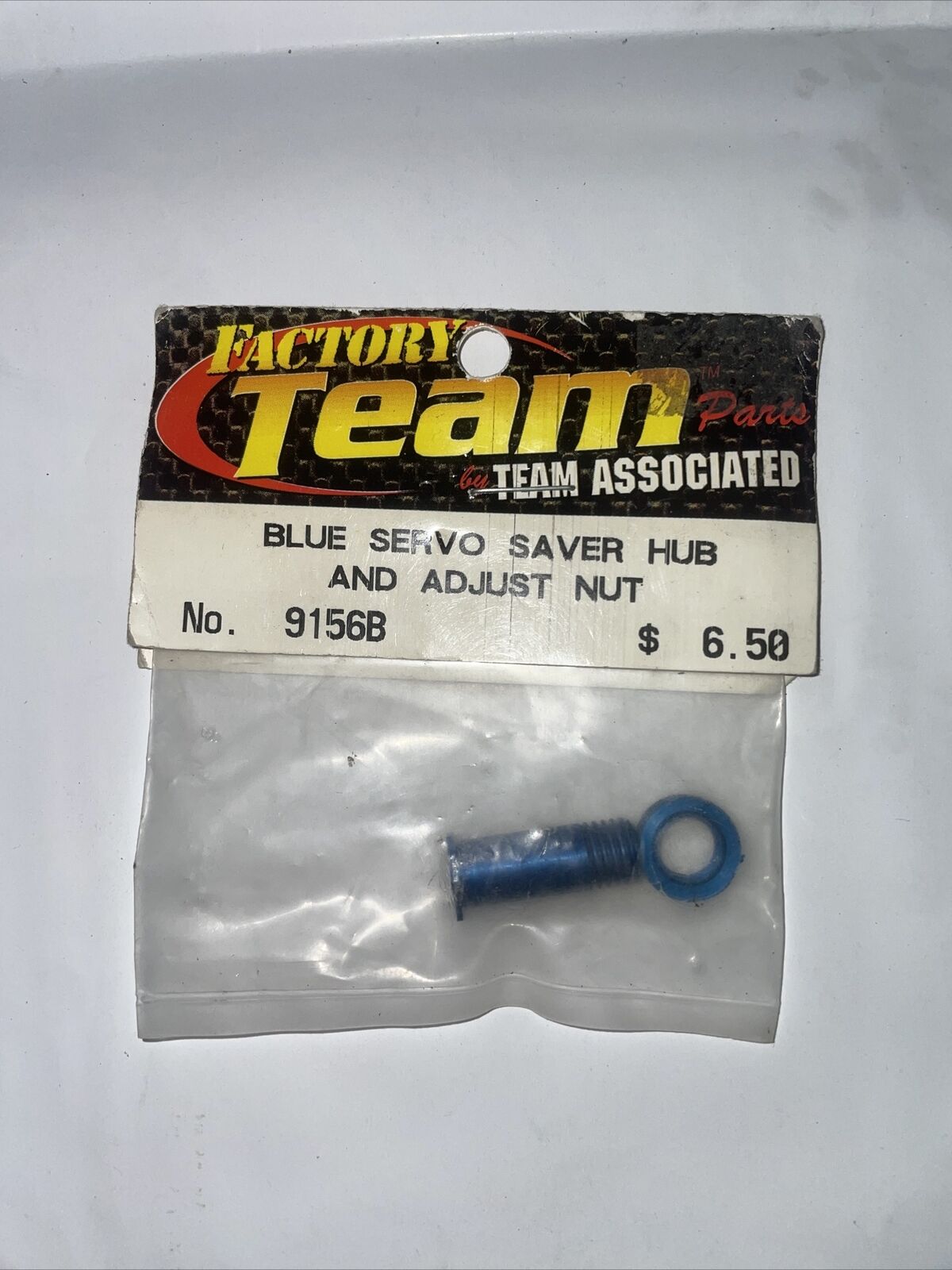 Team Associated 9156b Blue servo saver hub and adjust nut