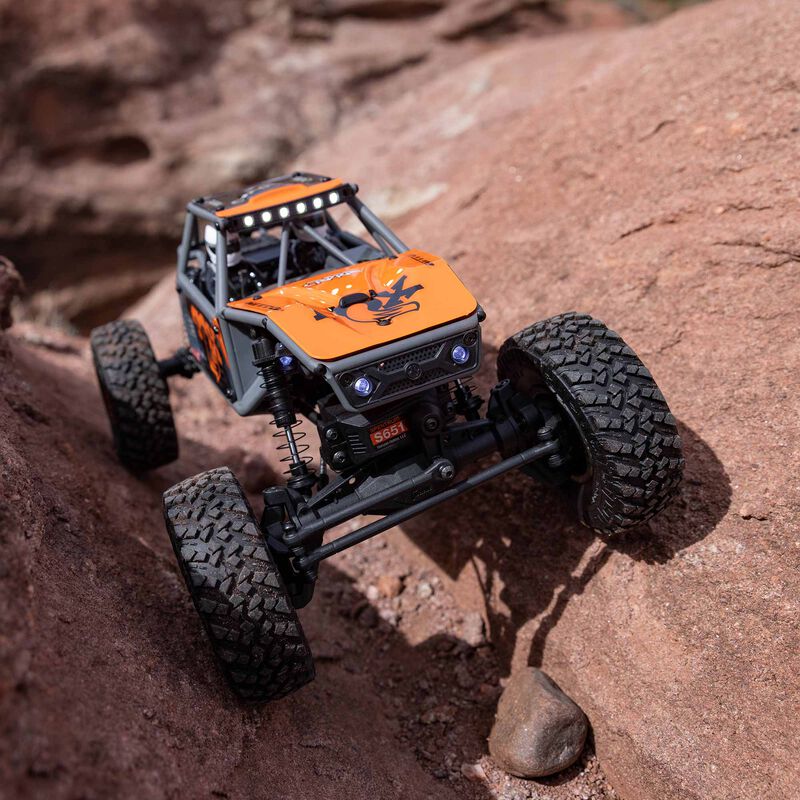 1/18 UTB18 Capra 4WD Unlimited Trail Buggy RTR, Grey - AXI01002T2