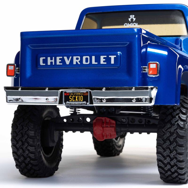 Axial 1/10 SCX10 III Base Camp 1982 Chevy K10 4X4 RTR