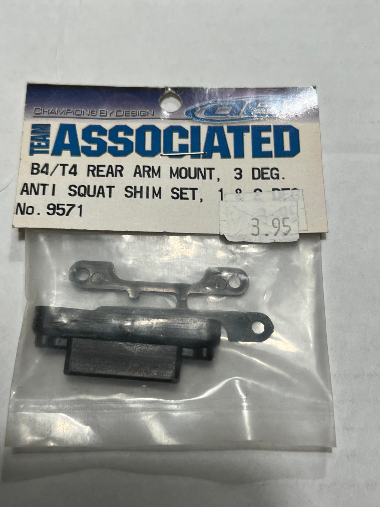 B4/T4 REAR ARM MOUNT, 3 DEG.ANTI SQUAT SHIM SET-ASC9571