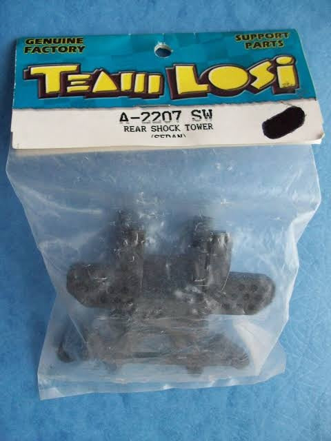 #LOSI2207 REAR SHOCK TOWER (SEDAN)