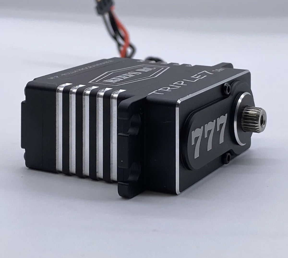Reef's RC - Triple7 14V High Torque High Speed Brushless Programmable Servo - SEHREEFS777