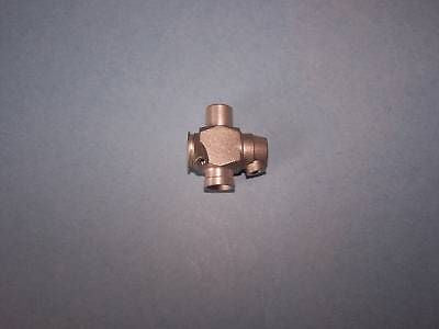 DYNAMITE CARBURETOR BODY W/SPRAY BAR 15S #DYN6551
