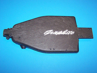 LOSI (SEDAN) GRAPHITE/COMPOSITE CHASSIS #A-9915