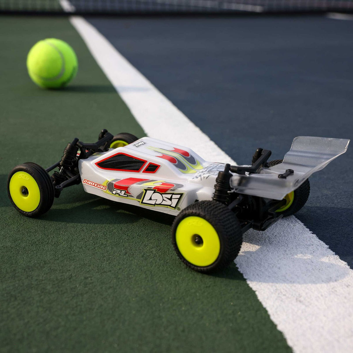 1/24 Losi Micro-B 2WD Buggy White RTR (Battery & Charger Included)